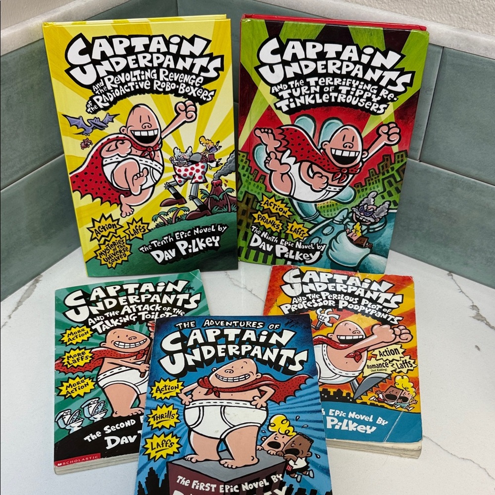 Scholastic Captain Underpants Book Set 5 books